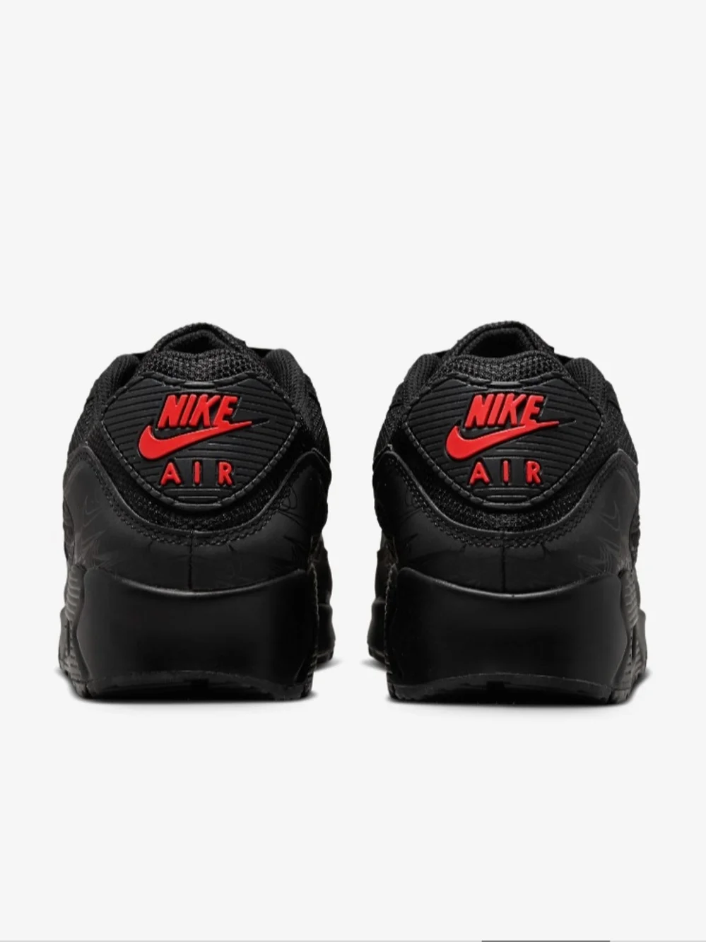 Nike Air Max Men's Black Low-Top Sneakers Size 11 New In Box.